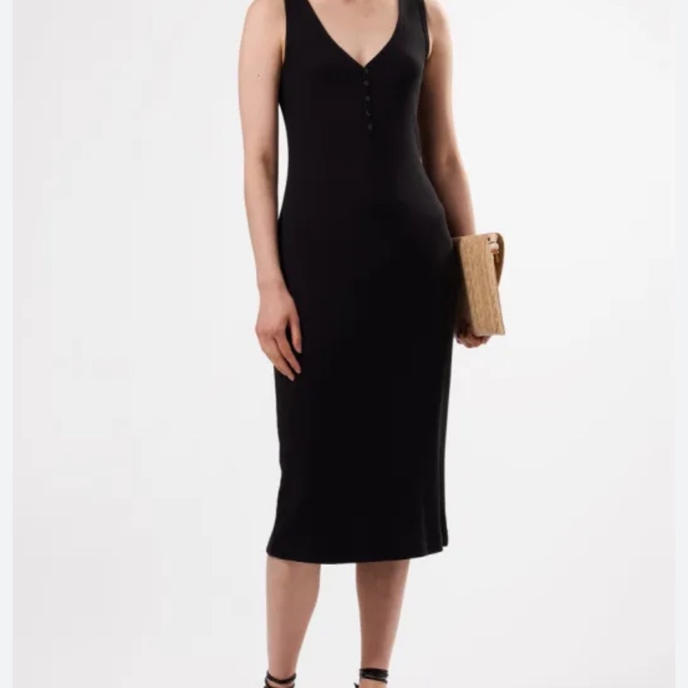 Elegant Black Sleeveless Dress